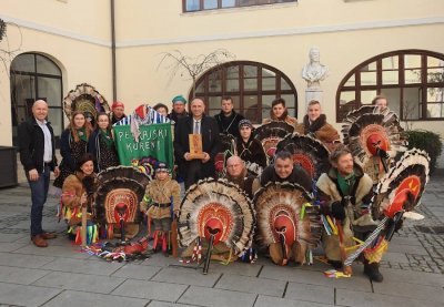 &quot;Petrajski kurenti&quot; u atriju Županijske palače tjerali zimu i najavili dolazak proljeća