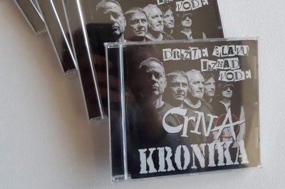 VIDEO: Crna Kronika na petak 13. promovira album “Drž’te glavu iznad vode” u zagrebačkom Hard Place-u