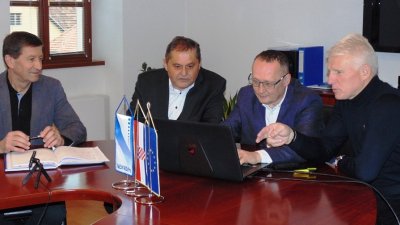 Čelnici Općina Sračinec i Trnovec Bartolovečki s vodstvom tvrtke Varkom 