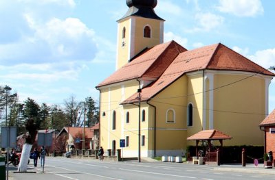 U punoj pripravnosti operativne snage CZ radi provođenja mjerama ograničavanja okupljanja, rada u trgovini i zabrane uslužnih djelatnosti