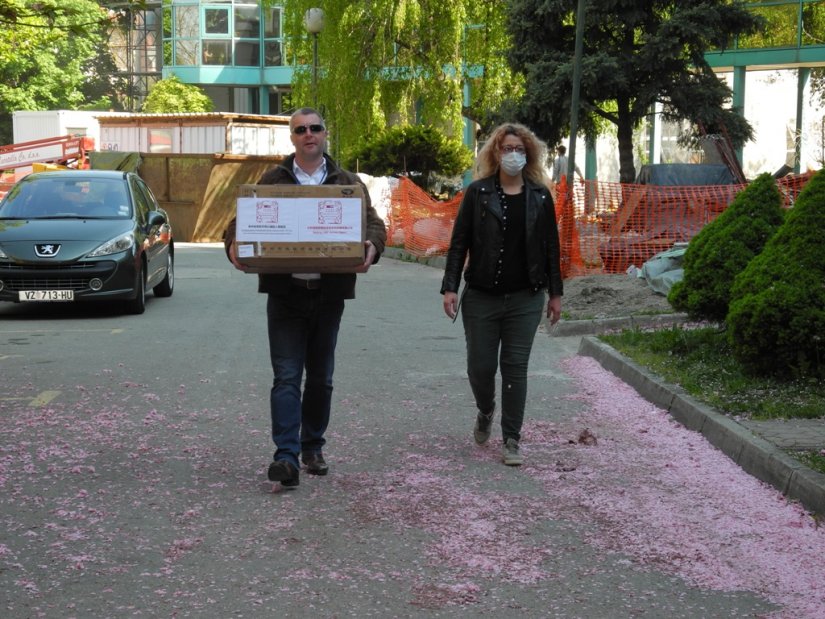 Maske, nedavno stigle iz Kine, Grad Varaždin predao je kao donaciju i varaždinskom Domu za starije