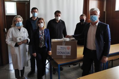 Varaždinski rotarijanci donirali dodatnih 200 zaštitnih maski FFP2 Općoj bolnici Varaždin