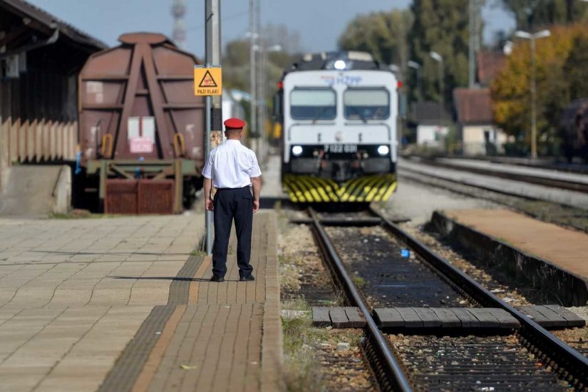 HŽ objavio vozni red vlakova od ponedjeljka i upute putnicima o mjerama zaštite u prijevozu