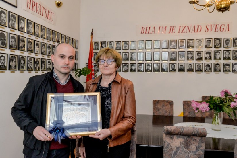 Glazbenoj školi Varaždin uručena zahvalnica za dugogodišnju suradnju s braniteljskom udrugom