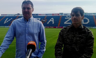 Trener Varaždina Samir Toplak i igrač Neven Đurasek na današnjoj konferenciji za novinare, koja je održana na glavnom terenu stadiona