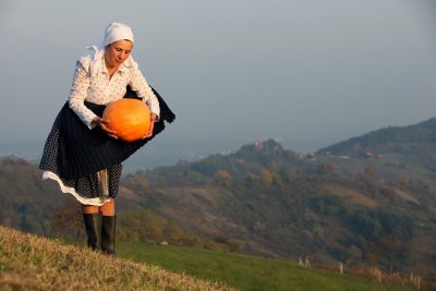 Izložba fotografija &quot;Samo Samobor” Josipa Grđana i Silve Krajačić