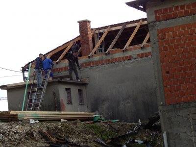 Prekinuo započete radove na sanaciji krova čim mu je isplaćen puni iznos