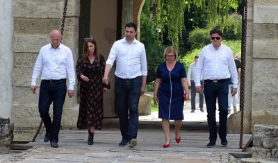 FOTO Predsjednik SDP-a D. Bernardić u Varaždinu predstavio glavne točke programa Restart koalicije