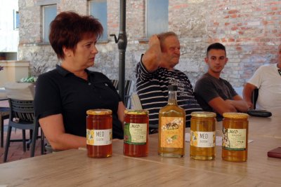 Grad Varaždinske Toplice potporama potiče razvoj pčelarstva jer med vole i turisti!