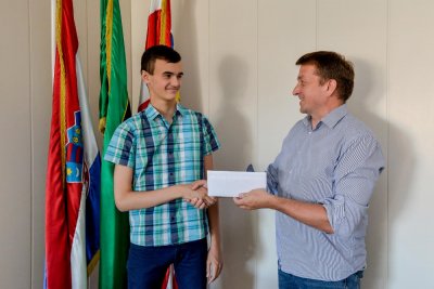 Općina Mali Bukovec nagradila najboljeg učenika OŠ Veliki Bukovec Dominika Viraga