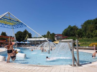 FOTO Otvoreni vanjski bazeni u Minervi: zbog koronavirusa ništa od tobogana i ležaljki