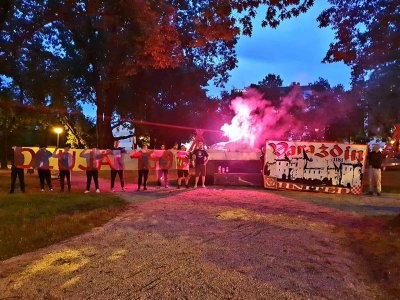 White Stonesi bakljadom također obilježili Dan pobjede i domovinske zahvalnosti