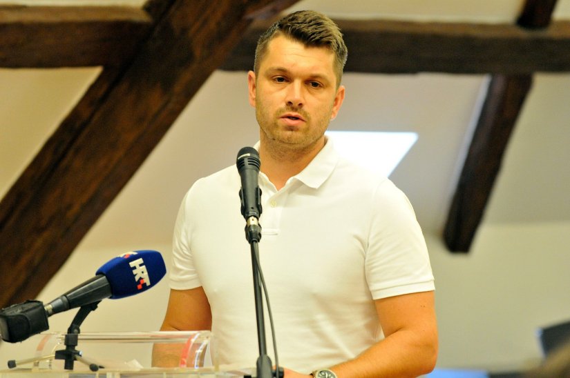 Varaždinski vijećnik D. Mladenović stavio mandat na raspolaganje; &quot;Svoje samo dao, rekao i pokazao...&quot;