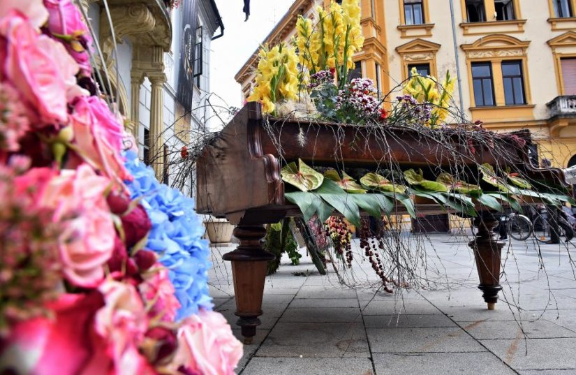 FOTO Rascvjetani Korzo: Ovo je prilika da još više građana vidi kako rade prekrasne aranžmane