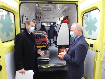 Zavod za hitnu medicinu dobio četiri nova vozila za prijevoz hitnih pacijenata