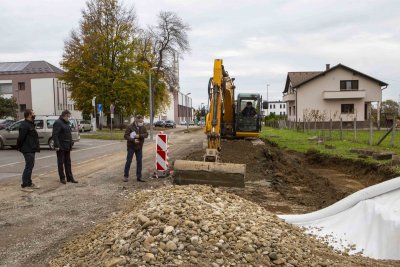 FOTO: Rekonstrukcija Kumičićeve ulice u Ivancu u punom jeku