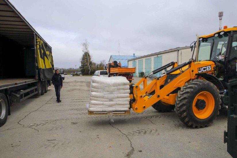 IVANEC Za borbu sa snijegom spremno 20 vozila i strojeva, 50 tona soli i 150 tona agregata