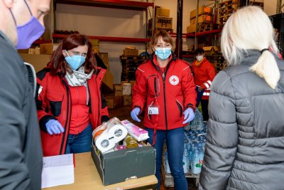 FOTO Reformisti Crvenom križu predali donaciju za pomoć žrtvama potresa