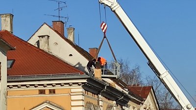 FOTO Oštećenja kod zgrade na Banus placu od potresa?