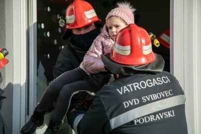 FOTO Održana vježba evakuacije i spašavanja u vrtiću Bambi Sračinec