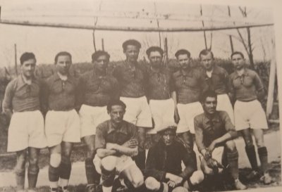 Momčad Slobode iz 1931:Ferdinand Polak, Stjepan Berta, Sebastijan Eckmayer, Milan Šimunčić, Franjo Vupora, Franjo Kociper, Mijo Pukšić, Stjepan Huđek  Čuče: Ivan Berta, Lovro Štebih i Ivan Mikac