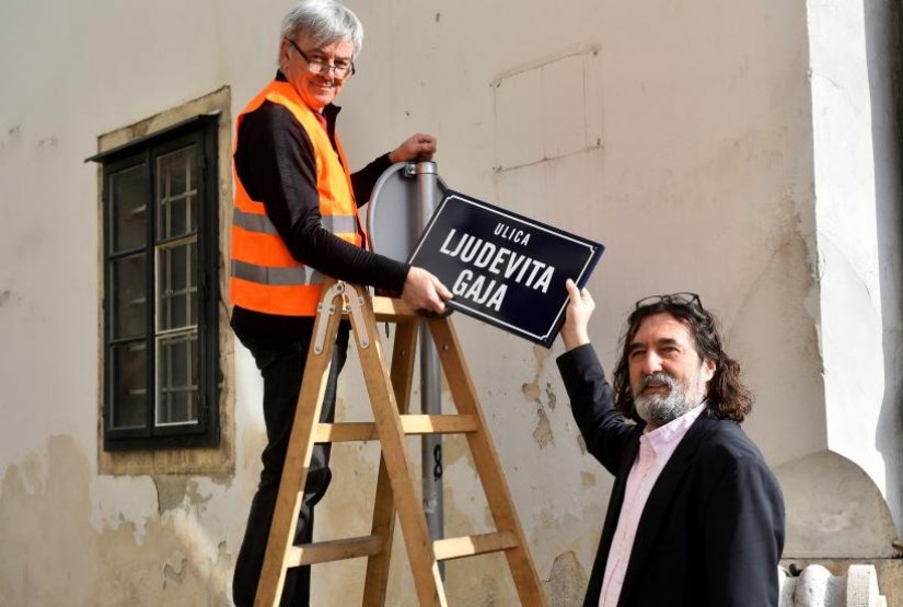 Varaždinski gradonačelnik Ivan Čehok nazočio je današnjem postavljanju nove table na Gradsku vijećnicu 