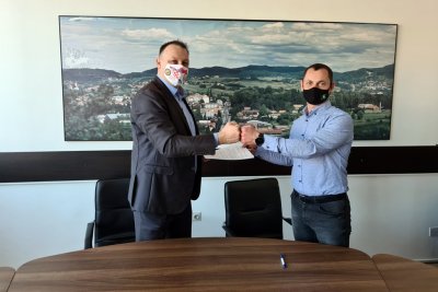 Ugovor o izvođenju radova potpisali su gradonačelnik Novog Marofa Siniša Jenkač i direktor Novokoma Marinko Hođa