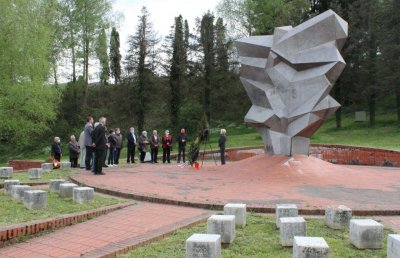 Odana počast žrtvama ustaškog logora u Lepoglavi, najavljena obnova spomen-obilježja
