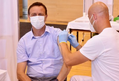 FOTO U Varaždinu počelo cijepljenje studenata, cijepio se i gradonačelnik Bosilj