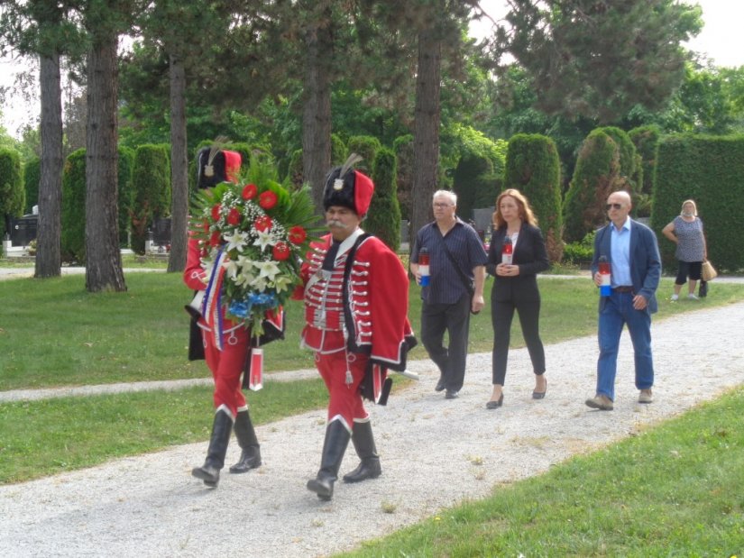 FOTO Na Gradskom groblju u Varaždinu odana počast poginulim i preminulim antifašistima