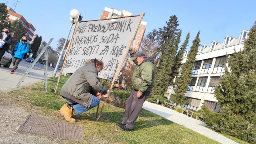 I TOGA IMA Policija podnijela optužni prijedlog protiv prosvjednika ispred zgrade varaždinskog pravosuđa