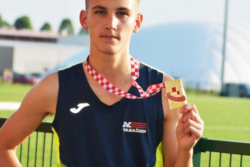 Jakov Štampar, član AK Varaždin, kadetski prvak Hrvatske na 1000 metara!