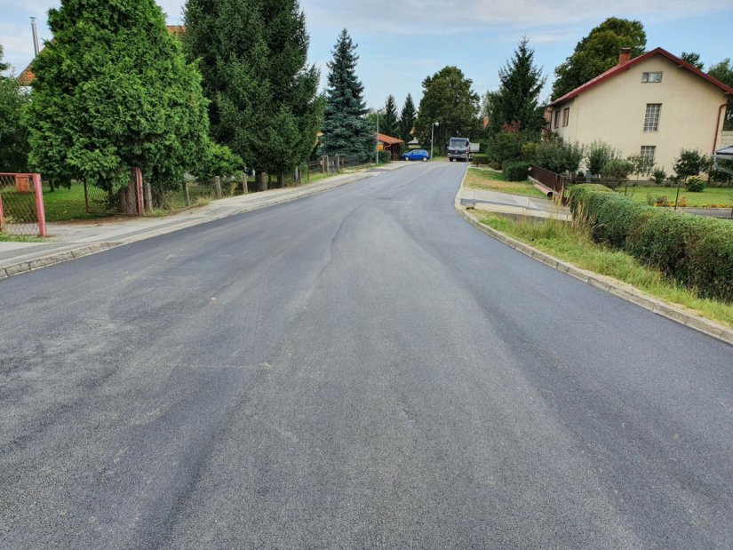 Asfaltiraju se ulice u općini Gornji Kneginec nakon izgradnje kanalizacije