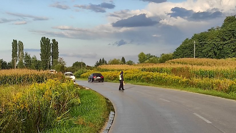 40-godišnji motociklist između Črešnjeva i Tužnog sletio van kolnika i smrtno stradao