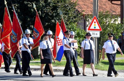 FOTO Vatrogasci iz Nove Vesi Petrijanečke slave 100. godina rada: &quot;Imamo puno djece, ona su naša budućnost&quot;