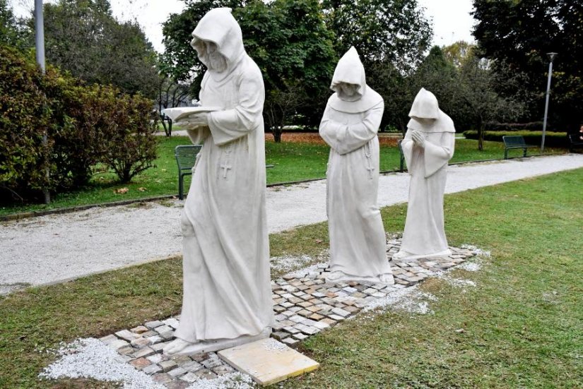 SPORNE SKULPTURE Donosimo ugovor koji je Grad Varaždin sklopio s Nikolom Šanjekom