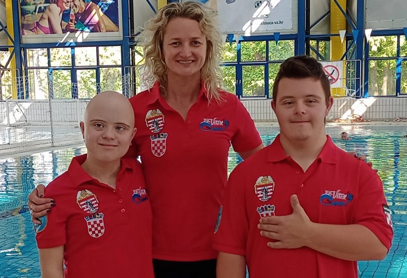 Brunela Hrženjak i Nikola Kosec vratili se s medaljama s EP u plivanju za plivače s Down sindromom