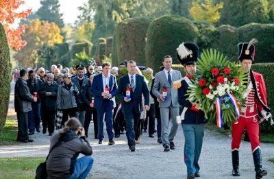 FOTO Uoči Svih svetih izaslanstva Županije i Grada Varaždina te udruga branitelja odala počast preminulim