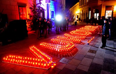 FOTO Stotine svijeća na varaždinskom Korzu u znak sjećanja na žrtvu Vukovara