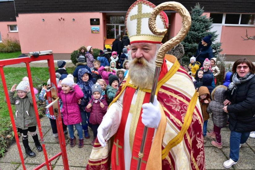Sveti Nikola u društvu krampusa i anđela obići će djecu u vrtićima grada Varaždina
