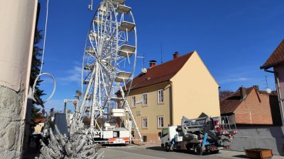 Panoramski kotač još malo pa dovršen, a u petak će biti spreman za vožnju