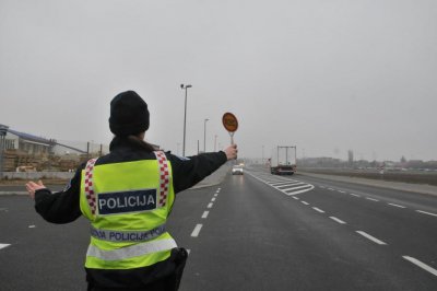 Policija u Varaždinu zaustavila 21-godišnjeg višestrukog počinitelja prometnih prekršaja