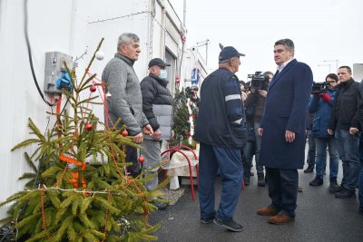 Milanović: Obnova ide presporo, novca ima, problem je u organizaciji