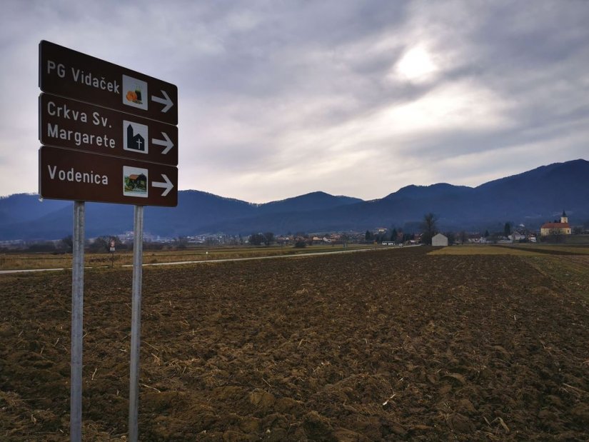 Širom ivanečkog gradskog područja postavljena nova smeđa signalizacija za turističke destinacije