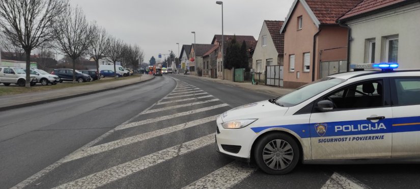 Izvanredno priopćenje policije: Vozač, koji je udario pješakinju, nije se kretao sigurnosnom brzinom