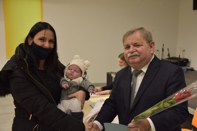 FOTO Dobre vijesti iz Općine Cestica: dodijeljene potpore roditeljima beba, načelnik najavio proširenje vrtića
