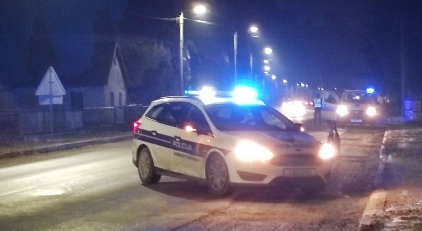 FOTO U Varaždinskoj ulici u Papincu 52-godišnjak osobnim automobilom naletio na biciklista