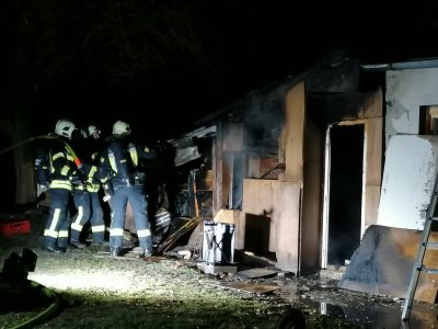 DVD Kneginec gasio požar u Knegingradskoj ulici, djelomično izgorjela šupa