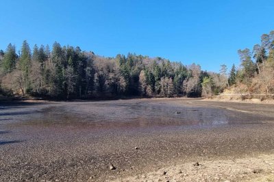 JEZERO TRAKOŠĆAN Iako mulj smrdi, prazno jezero i dalje atrakcija za turiste!