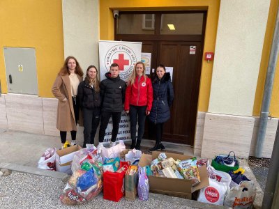 FOTO Učenici III. OŠ Varaždin dostavili pomoć izbjeglicama u Varaždinskim Toplicama